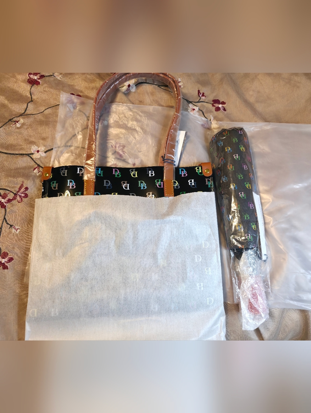 Dooney & Bourke Black Multicolor Logo Tote And Umbrella.